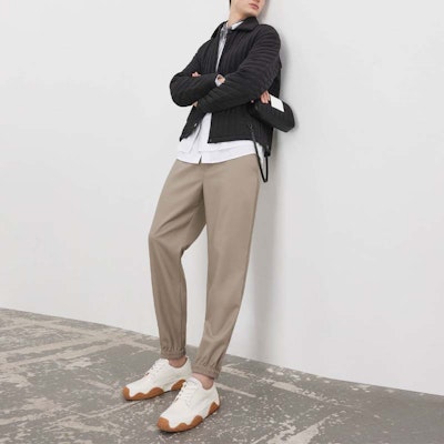 Emporio Armani SS23 高腰束脚裤卡其色. 3R1PC0-1NRBZ-0144 Purchase Emporio Armani SS23 高腰束脚裤卡其色. 3R1PC0-1NRBZ-0144