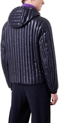 EMPORIO ARMANI SS23 Chaqueta Acolchada con Capucha Azul Marino Cremallera. 6R1B791-NKZZ1-0920 Purchase EMPORIO ARMANI SS23 Chaqueta Acolchada con Capucha Azul Marino Cremallera. 6R1B791-NKZZ1-0920