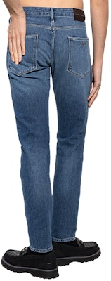Emporio Armani SS23 Slim-Fit Jeans Biru Denim Mid-Rise. 3R1J06-1DL2Z-0942 Purchase Emporio Armani SS23 Slim-Fit Jeans Biru Denim Mid-Rise. 3R1J06-1DL2Z-0942