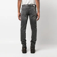 Shop EMPORIO ARMANI SS23 水洗黑色直筒休閒牛仔褲 3R1J75-1DPYZ-0006
