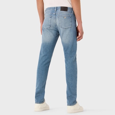 Emporio Armani SS23 Seluar Jeans Biru Slim Straight Washed. 3R1J751-D29Z1-0942 Shop Emporio Armani SS23 Seluar Jeans Biru Slim Straight Washed. 3R1J751-D29Z1-0942