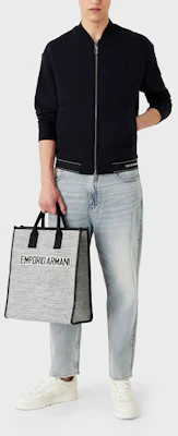Emporio Armani SS23 拼色Logo棒球領拉鍊外套 深藍 3R1MDF-1JHSZ-0920 Lookbook Emporio Armani SS23 拼色Logo棒球領拉鍊外套 深藍 3R1MDF-1JHSZ-0920