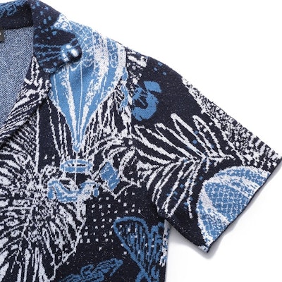 엠포리오 아르마니 SS23 플로럴 프린트 셔츠 네이비 블루 - 리조트 캡슐. 6R1CV5-1M40Z-F902 Shop 엠포리오 아르마니 SS23 플로럴 프린트 셔츠 네이비 블루 - 리조트 캡슐. 6R1CV5-1M40Z-F902