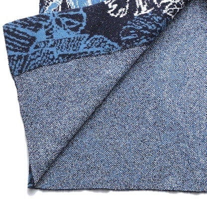 엠포리오 아르마니 SS23 플로럴 프린트 셔츠 네이비 블루 - 리조트 캡슐. 6R1CV5-1M40Z-F902 Sizing 엠포리오 아르마니 SS23 플로럴 프린트 셔츠 네이비 블루 - 리조트 캡슐. 6R1CV5-1M40Z-F902