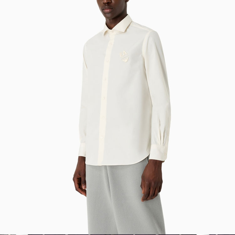 Lookbook EMPORIO ARMANI SS24 纯色休闲长袖衬衫按钮式设计。 3D1C86-1K2NZ-0128