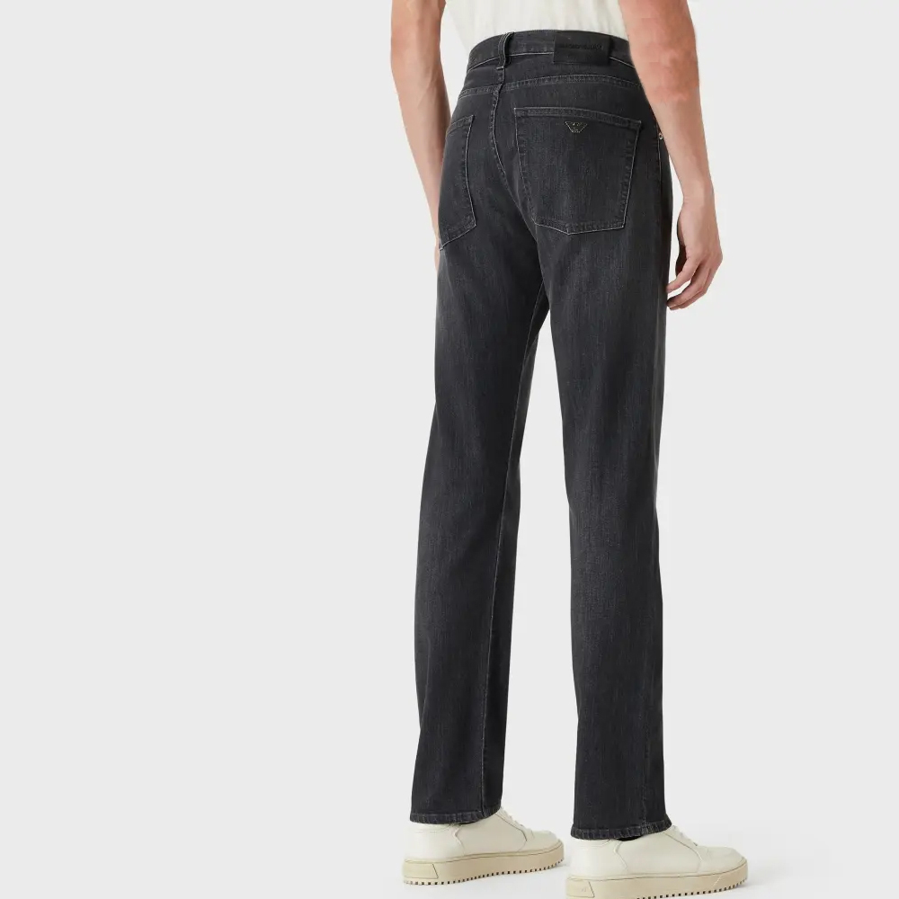 Emporio Armani SS24  Straight Fit Mid-Rise Jeans in Denim Black. 8N1J45-1D5QZ-0006 圖 4