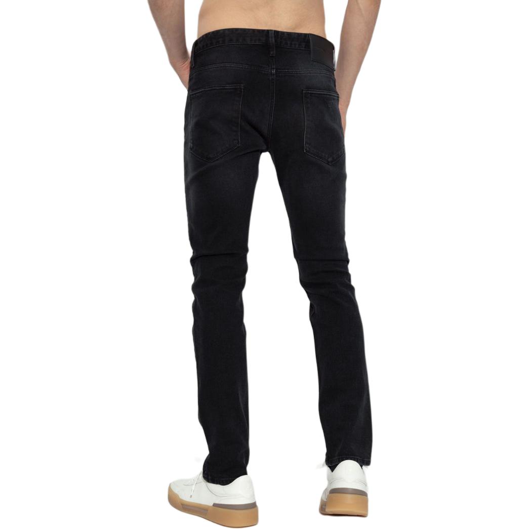 Purchase EMPORIO ARMANI SS24 Jeans Hitam Pudar dengan Poket Sisi Berzip. 6D1J06-1D96Z-0006