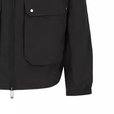 Chaqueta Negra Emporio Armani SS24 con Cuello Alto y Cremallera Frontal 3D1BG7-1NJUZ-0999 Sizing Chaqueta Negra Emporio Armani SS24 con Cuello Alto y Cremallera Frontal 3D1BG7-1NJUZ-0999