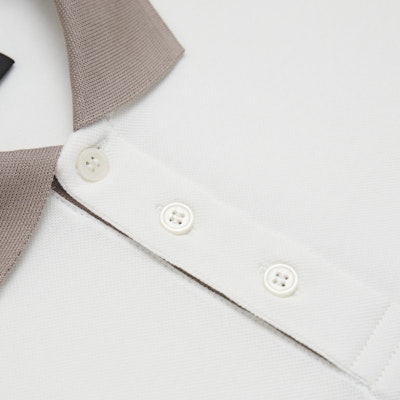 EMPORIO ARMANI SS24 カラーブロックロゴ 半袖ポロシャツ メンズ オフホワイト. 3D1FM1-1JTKZ-0101 Details for EMPORIO ARMANI SS24 カラーブロックロゴ 半袖ポロシャツ メンズ オフホワイト. 3D1FM1-1JTKZ-0101