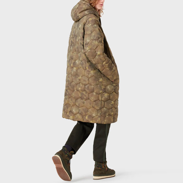 Shop CHAQUETA VERDE SOSTENIBLE DE CAMUFLAJE EMPORIO ARMANI. 6K1LA51-N3HZ1-F535