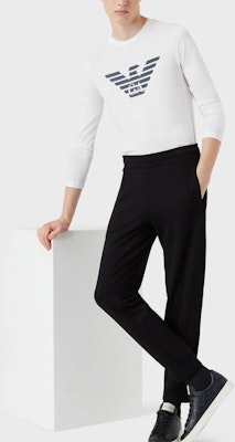 Emporio Armani 白色圖案印花長袖圓領休閒T恤 8N1TN8-1JPZZ-0147 Shop Emporio Armani 白色圖案印花長袖圓領休閒T恤 8N1TN8-1JPZZ-0147