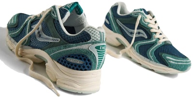 END. x Saucony ProGrid Triumph 4 'Nessie' Sneakers Lelaki S70874-1 Order END. x Saucony ProGrid Triumph 4 'Nessie' Sneakers Lelaki S70874-1