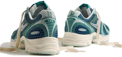 END. x Saucony ProGrid Triumph 4 'Nessie' Sneakers Lelaki S70874-1 Lookbook END. x Saucony ProGrid Triumph 4 'Nessie' Sneakers Lelaki S70874-1