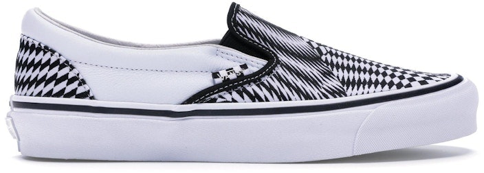 vans-slip-on-end-vertigo