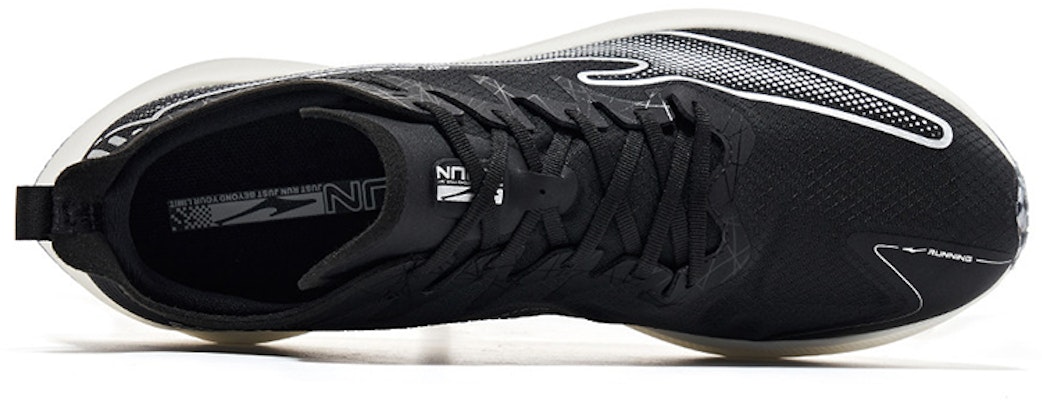 이엑스알벤 로우 블랙 러닝화 (ERKE 생략) 11122203458-005 Lookbook 이엑스알벤 로우 블랙 러닝화 (ERKE 생략) 11122203458-005