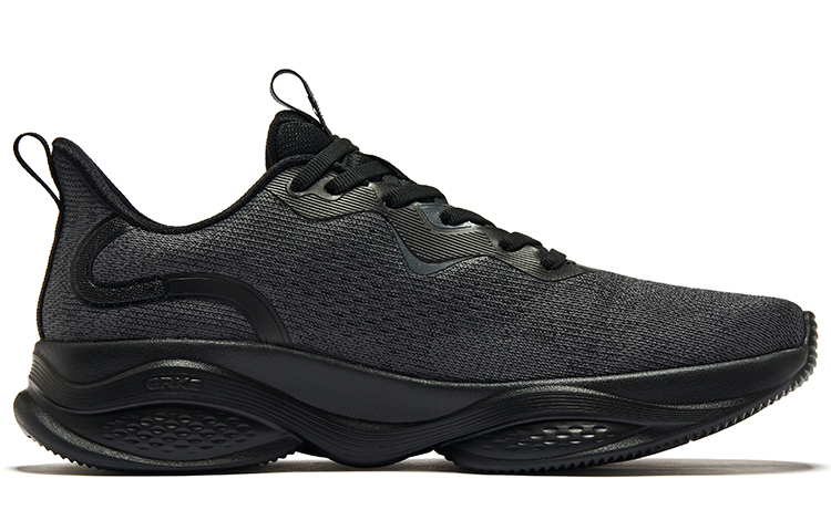 Order 鴻星爾克 啵啵彈1.1 減震防滑耐磨透氣 低筒 跑步鞋 男款 正黑亮銀