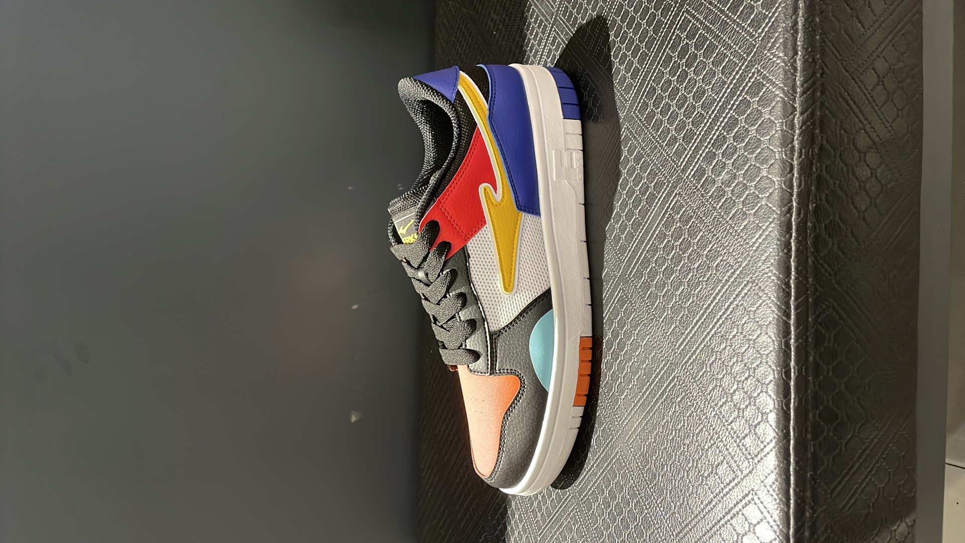 ERKE Hongxing SB Skate Shoe 'Black/University Red'