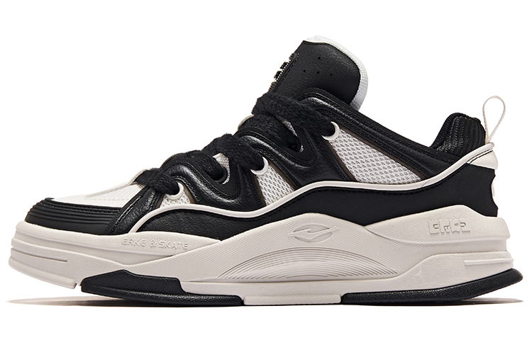 ERKE Hongxing Skate Low 'White Black' 51123301224-004