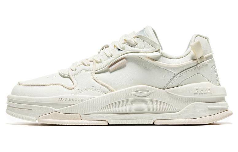 ERKE Hongxing Skate Low 'White Peach Oolong'