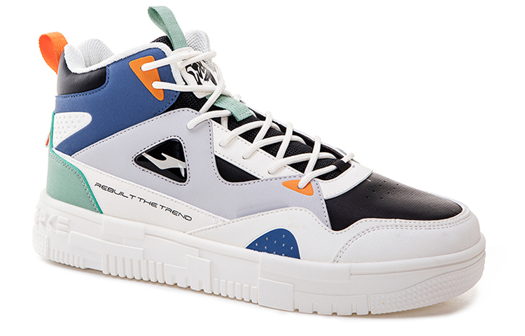 Lookbook ERKE Hongxing Skate Mid 'Getah Putih Hitam Tulen' 11122301237-002