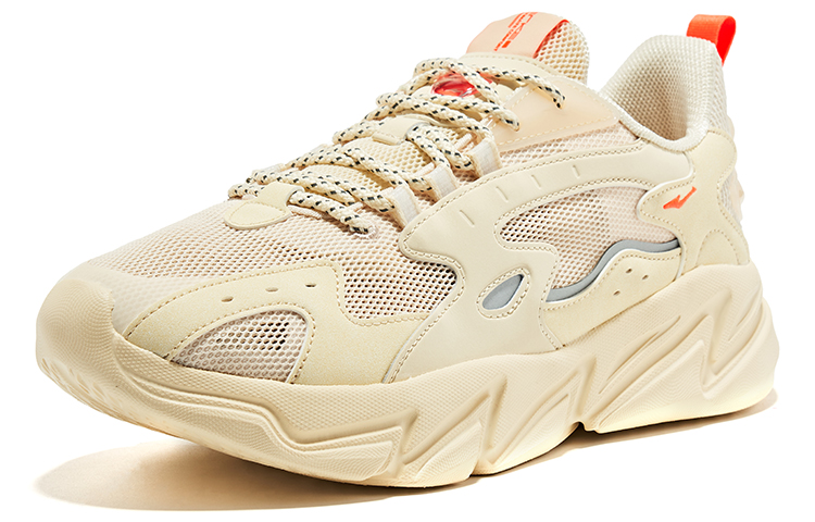 Lookbook 鸿星尔克低帮训练鞋‘羽白夏日霓虹粉’ 11122214061-001