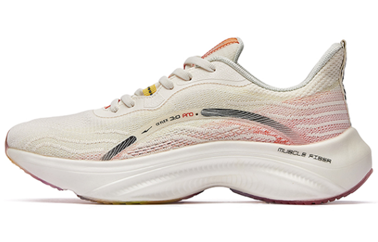 Buy 鴻星爾克 奇彈3.0Pro 緩震戶外運動 透氣 低筒 跑步鞋 男款 白黄