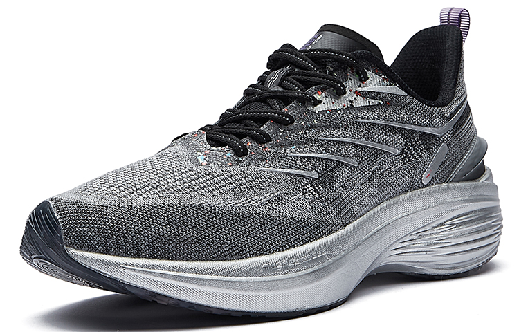 Lookbook 宏星爾克 神奇隕石 耐磨防滑 低筒 跑步鞋 男款 深冷灰