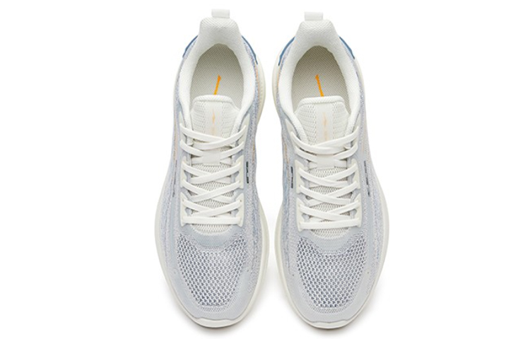 Lookbook 鸿星尔克 舒適軟底 低幫 跑步鞋 男款 白藍