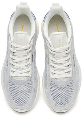 鸿星尔克 舒適軟底 低幫 跑步鞋 男款 白藍 Lookbook 鸿星尔克 舒適軟底 低幫 跑步鞋 男款 白藍