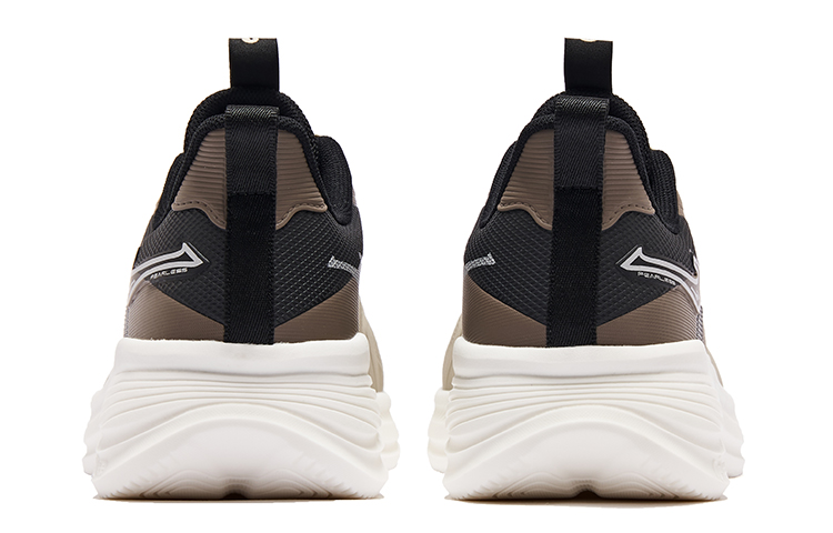 Shop ERKE Shuttle 2.0 'Putih Hitam' 51123303240-103