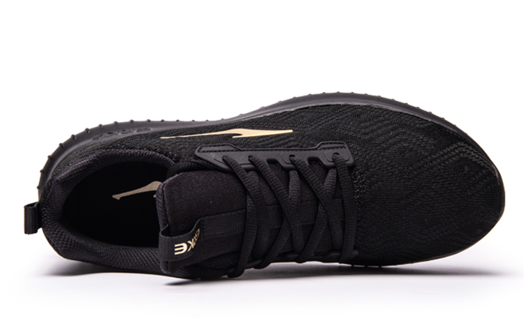 Lookbook 鸿星尔克特步休闲网面黑金配色 51119214126-004