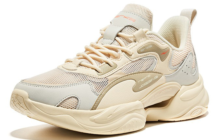 Lookbook Sepatu Lari Fashion ERKE Xtep 'Putih Bulu/Abu Asap/Jingga Api Neon' 11122220069-007