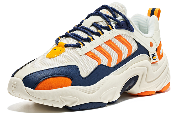 Lookbook 鴻星爾克 尋光 輕便透氣 低筒 跑步鞋 男款 米藍