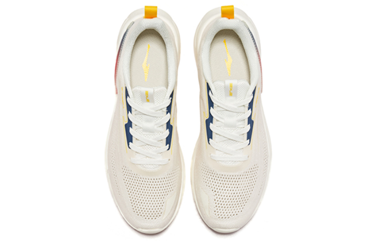 Lookbook 鴻星爾克 彈力 舒適緩衝 低筒 跑步鞋 男款 米白