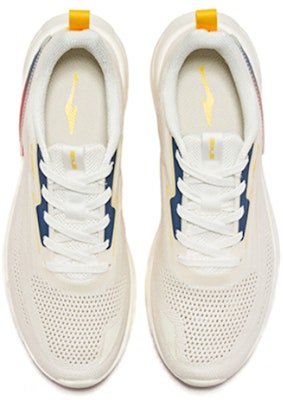 鴻星爾克 彈力 舒適緩衝 低筒 跑步鞋 男款 米白 Lookbook 鴻星爾克 彈力 舒適緩衝 低筒 跑步鞋 男款 米白