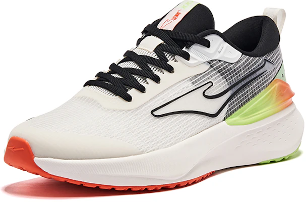 鸿星尔克 減震 耐磨 常規 低幫 跑步鞋 男款 白綠色 Lookbook 鸿星尔克 減震 耐磨 常規 低幫 跑步鞋 男款 白綠色