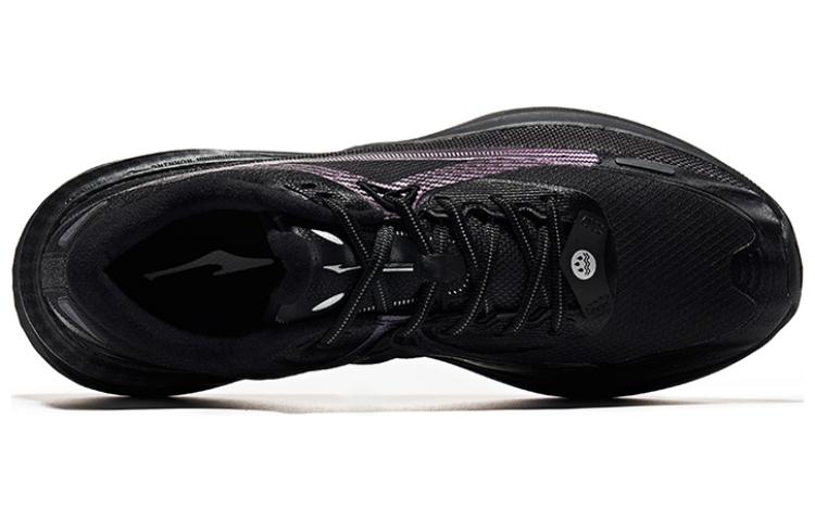 Lookbook Sepatu Lari ERKE Xtep Low 'Hitam' 11122403489-003