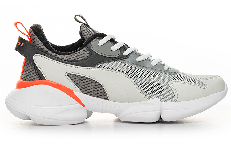 Lookbook Kasut Lari ERKE XTEP Rendah 'Kelabu Merah Jambu' 11121214154-106