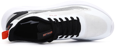 Zapatillas ERKE XTEP Running Low 'Blanco Negro'. V1121203501-001 Lookbook Zapatillas ERKE XTEP Running Low 'Blanco Negro'. V1121203501-001