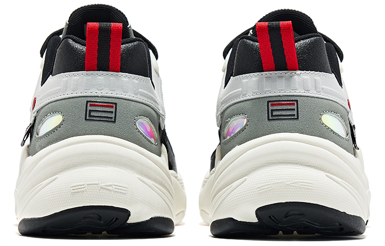 Shop 鸿星尔克 特步 Seeker Light '黑白' 11122220461-005