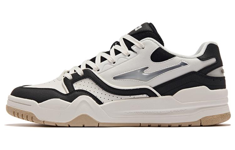 ERKE Xtep Traverse 'White Black'