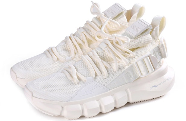Li-Ning Essence 2.3 x Neil Barrett 'Putih' AGBQ121-3 Lookbook Li-Ning Essence 2.3 x Neil Barrett 'Putih' AGBQ121-3