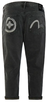 에비수 블랙 크롭진 레터 자수 및 프린트 디자인. 2ESGNM0JE18027 Lookbook 에비수 블랙 크롭진 레터 자수 및 프린트 디자인. 2ESGNM0JE18027