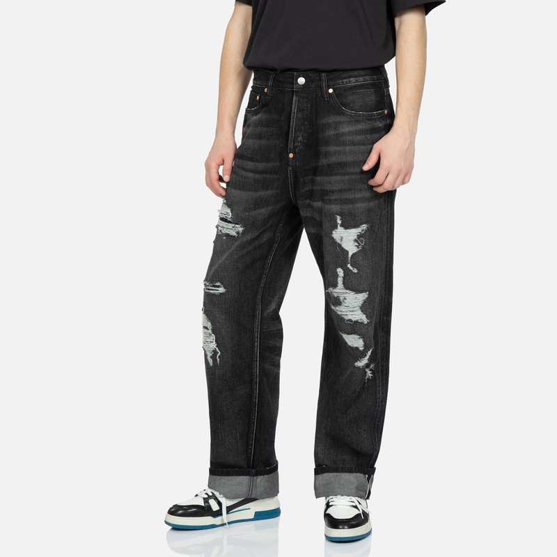 Shop EVISU 黑色做舊水洗寬鬆版牛仔褲 2ESHTM3JE229LFCT