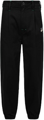 EVISU 黑色花卉與標誌印花運動長褲 時尚設計。 2ESHTM4PO1026FFCT Lookbook EVISU 黑色花卉與標誌印花運動長褲 時尚設計。 2ESHTM4PO1026FFCT