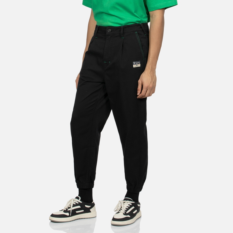 Purchase EVISU 黑色花卉與標誌印花運動長褲 時尚設計。 2ESHTM4PO1026FFCT