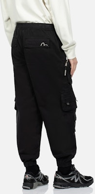 EVISU 黑色寬鬆版多口袋工裝褲 山形家徽設計 2EAGNM3PO5130XXCT Purchase EVISU 黑色寬鬆版多口袋工裝褲 山形家徽設計 2EAGNM3PO5130XXCT