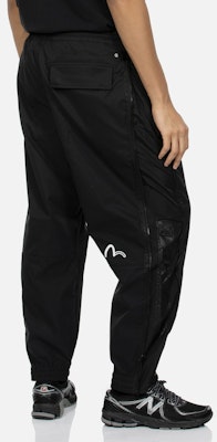 EVISU カジュアル レギュラーフィット ジッパーサイドジョガーパンツ. 2ESGNM4PJ5015XXCT Purchase EVISU カジュアル レギュラーフィット ジッパーサイドジョガーパンツ. 2ESGNM4PJ5015XXCT