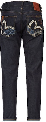 EVISU Cropped Jeans Biru Denim dengan Bordir Seagull. 2ESHTM2JE10317CT Lookbook EVISU Cropped Jeans Biru Denim dengan Bordir Seagull. 2ESHTM2JE10317CT