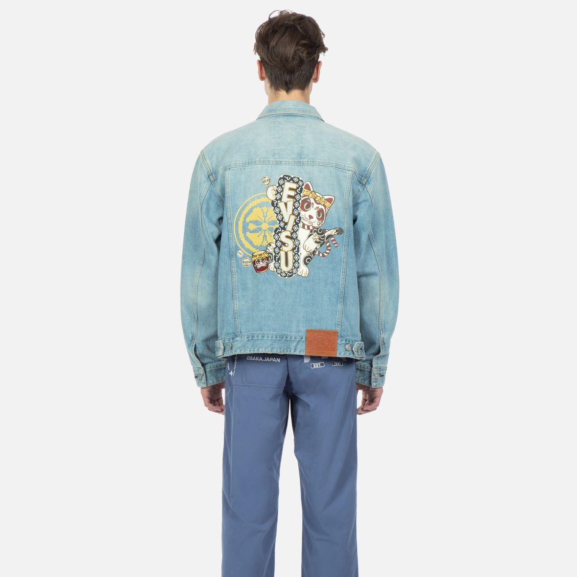 Cheap EVISU 刺绣招财猫达摩蓝色牛仔夹克 2ESHTM3DJ715RXCT